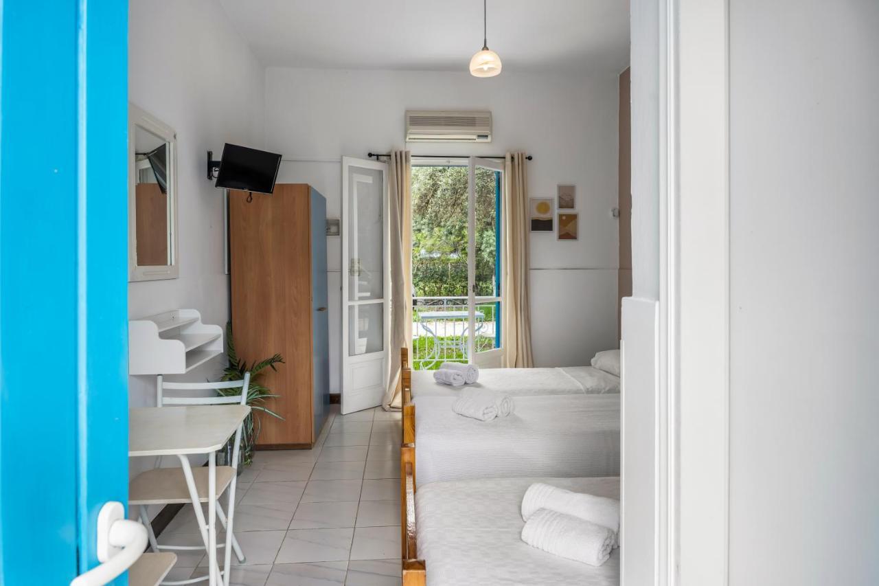 Oceanis Rooms Mikros Gialos Extérieur photo
